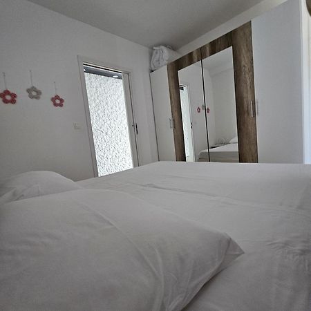 Apartman Marko2 Σίμπενικ Εξωτερικό φωτογραφία